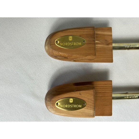Pair of Nordstrom Men's Wooden Cedar Inserts - Size L - Picture 2 of 3